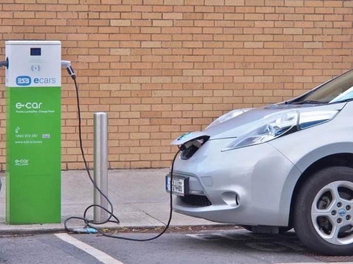 電動汽車的充電器不能恒壓和恒流，原因可能跟MOS管有關